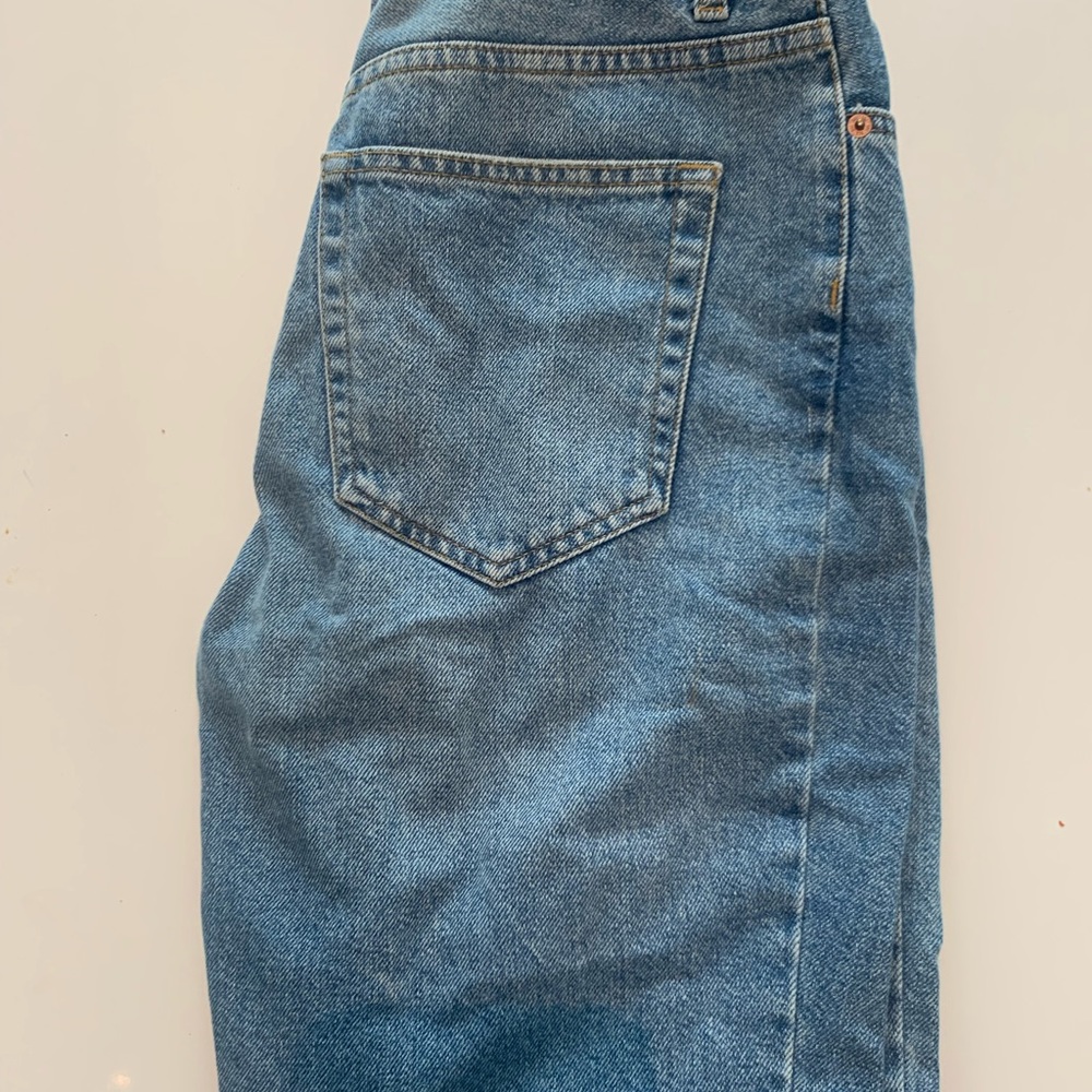 Urban Outfitters BDG MOM fit jeans size 27